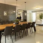 Dune, Luxury Villa, 5 Min Walk To The