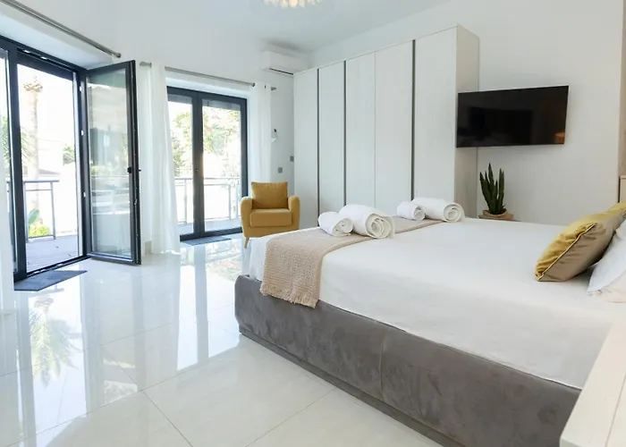 Villa Dune, Luxury Villa, 5 Min Walk To The *