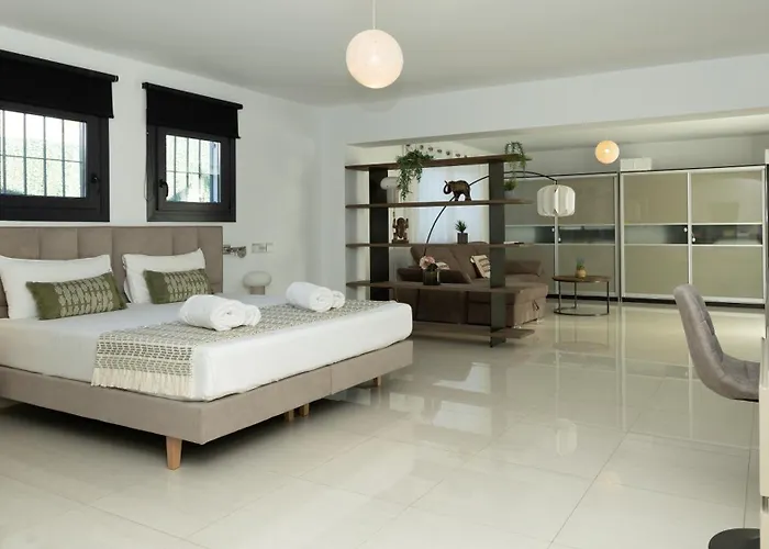 Dune, Luxury Villa, 5 Min Walk To The