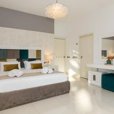 Dune, Luxury Villa, 5 Min Walk To The *