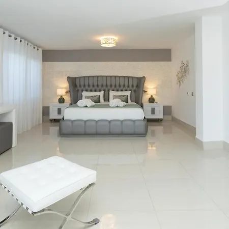 Dune, Luxury Villa, 5 Min Walk To The *