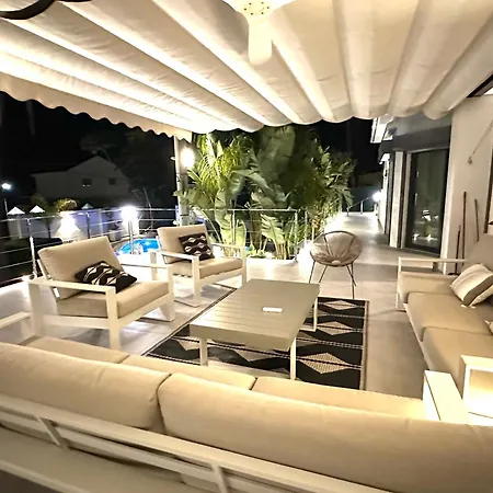 וילה Dune, Luxury Villa, 5 Min Walk To The *