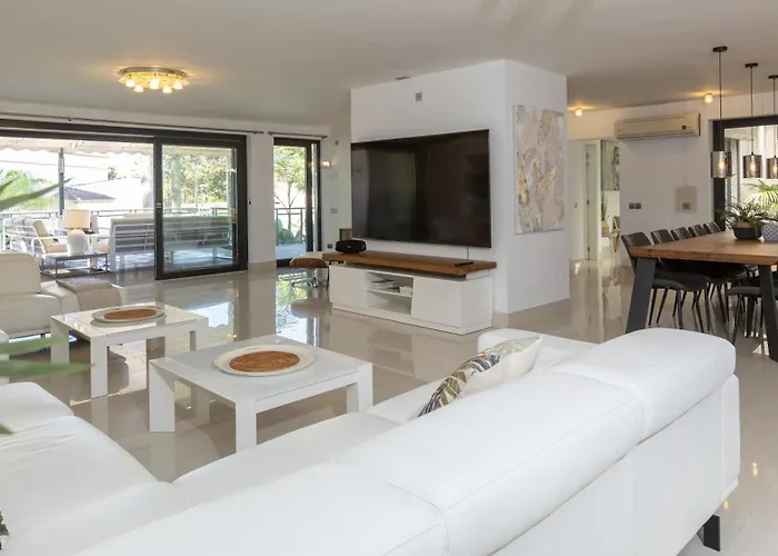 Dune, Luxury Villa, 5 Min Walk To The Βίλα Μαρμπέλλα
