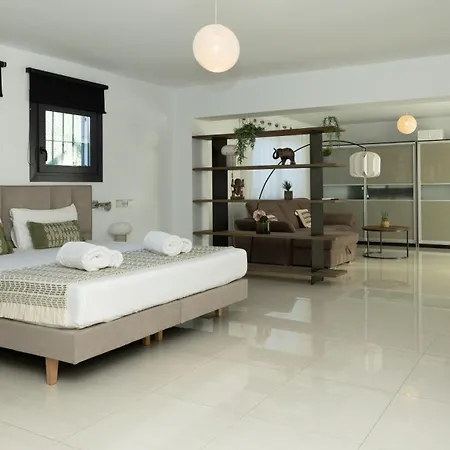 Dune, Luxury Villa, 5 Min Walk To The