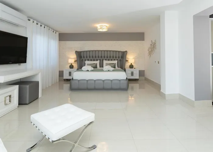 Dune, Luxury Villa, 5 Min Walk To The *